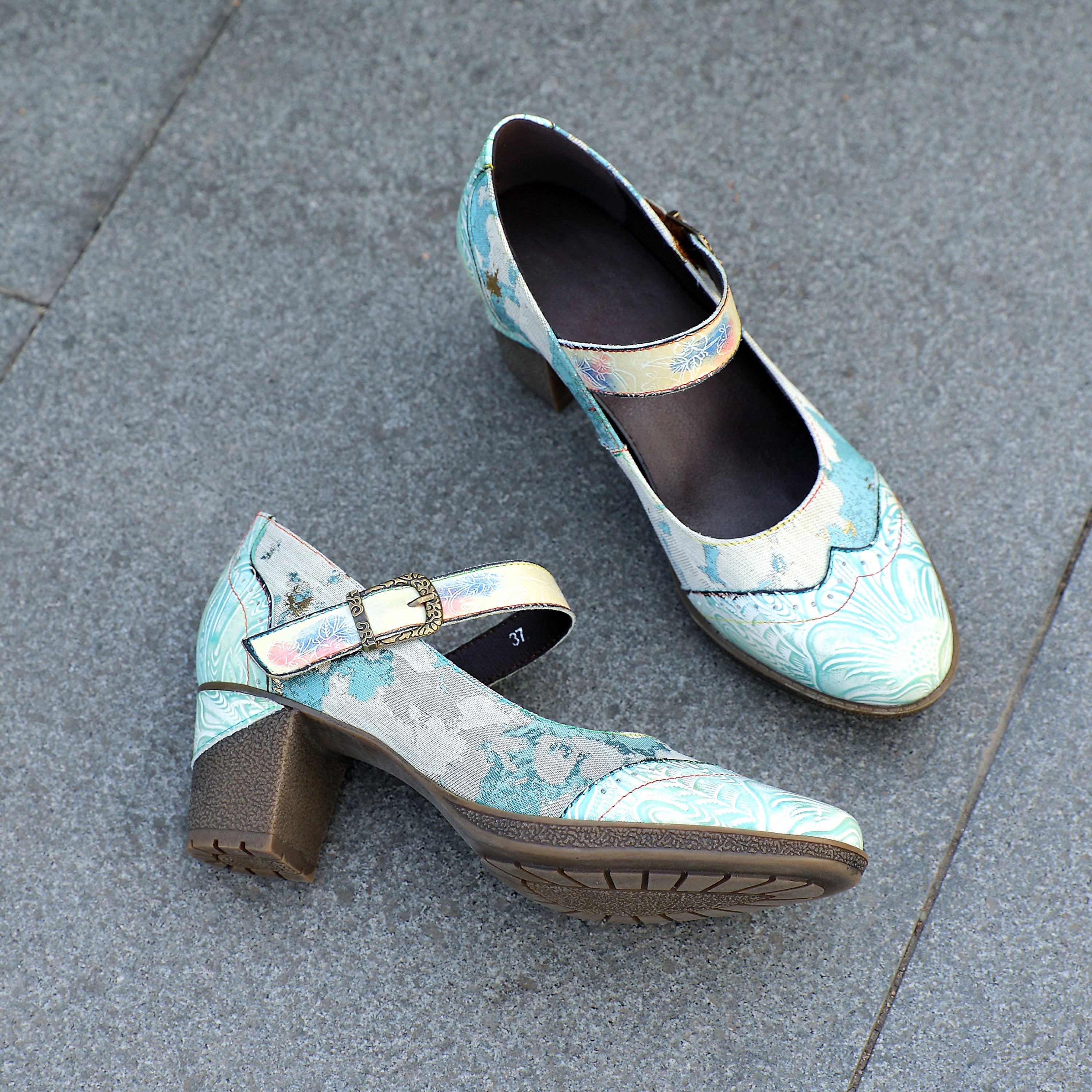 Vintage Leather Buckle Light Blue Pumps