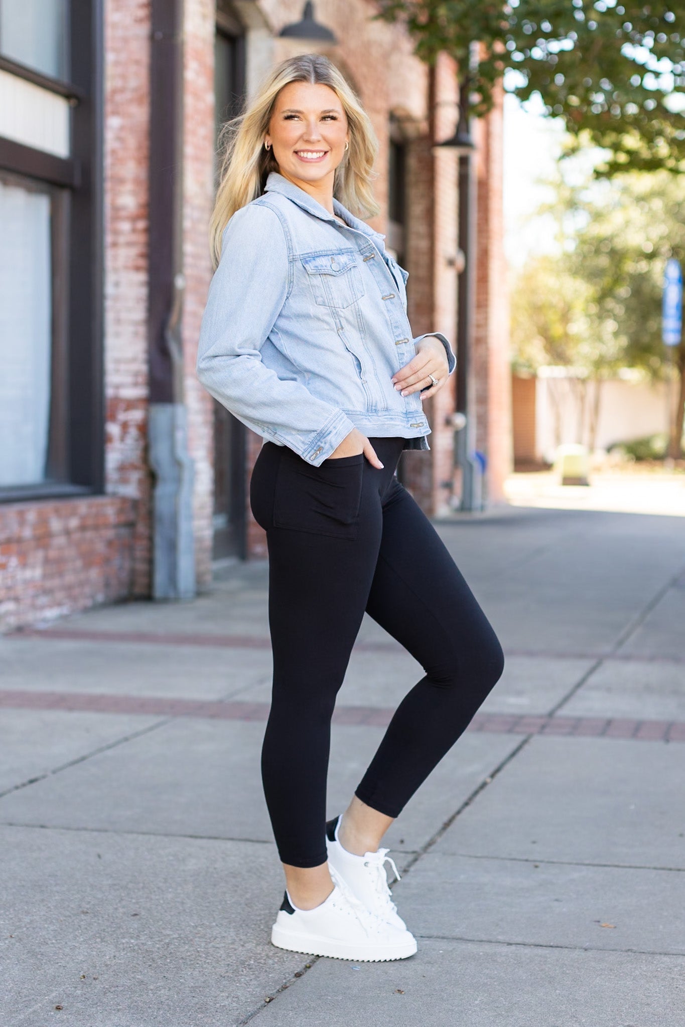 The Lana - 7/8 BLACK PETITE Leggings with Pockets