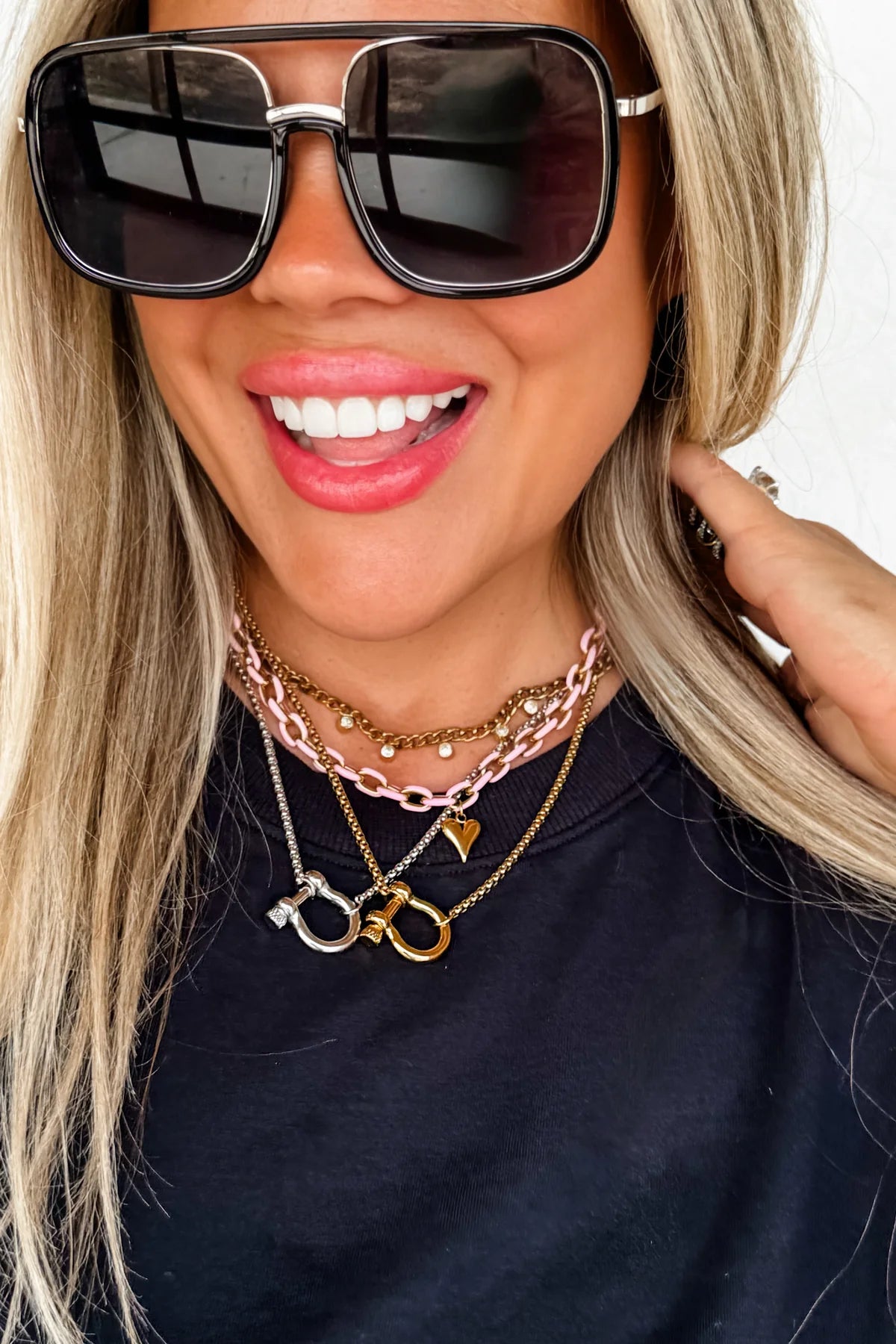 HORSESHOE CHARM NECKLACE