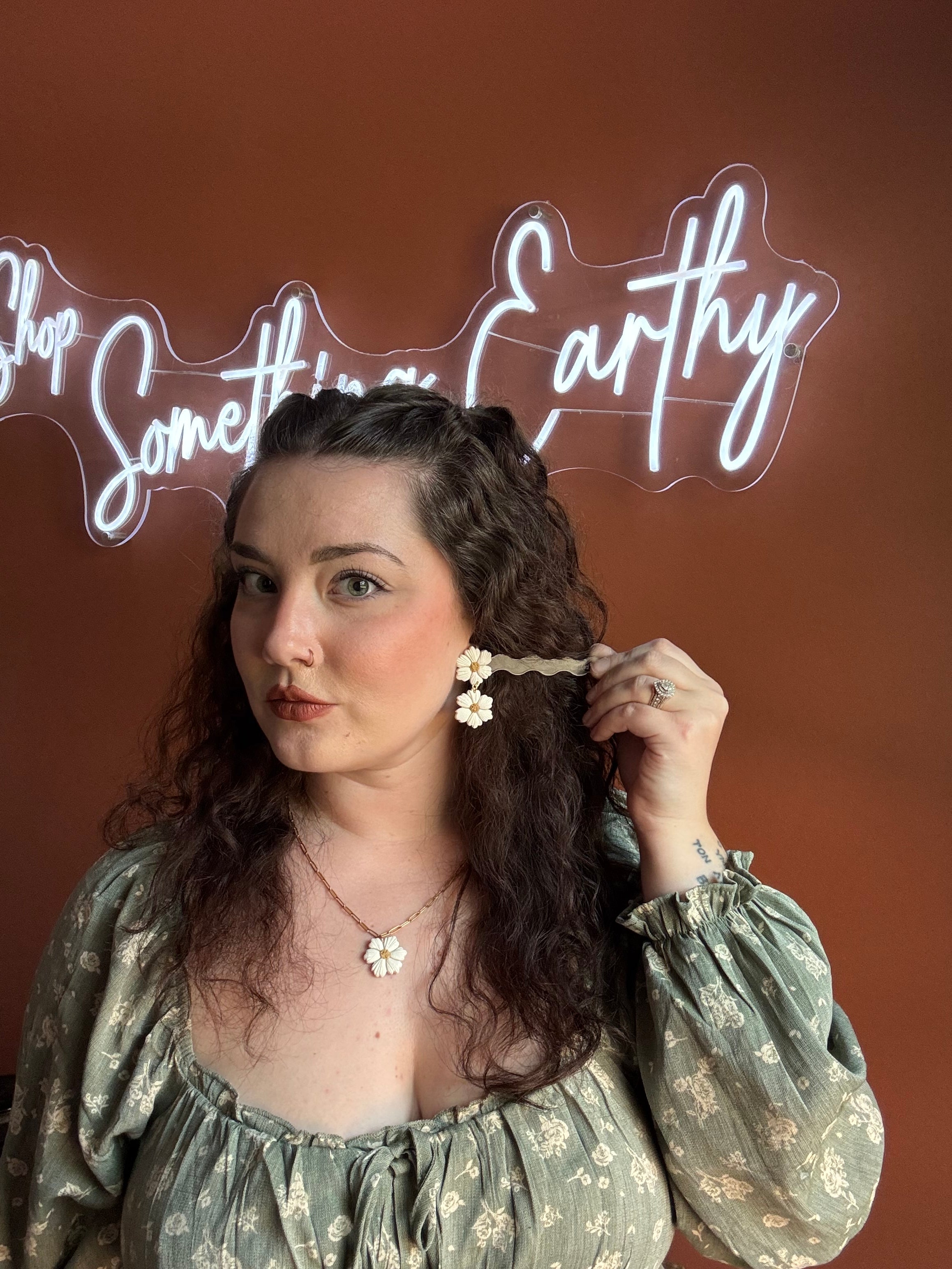 White Flowers Dangle