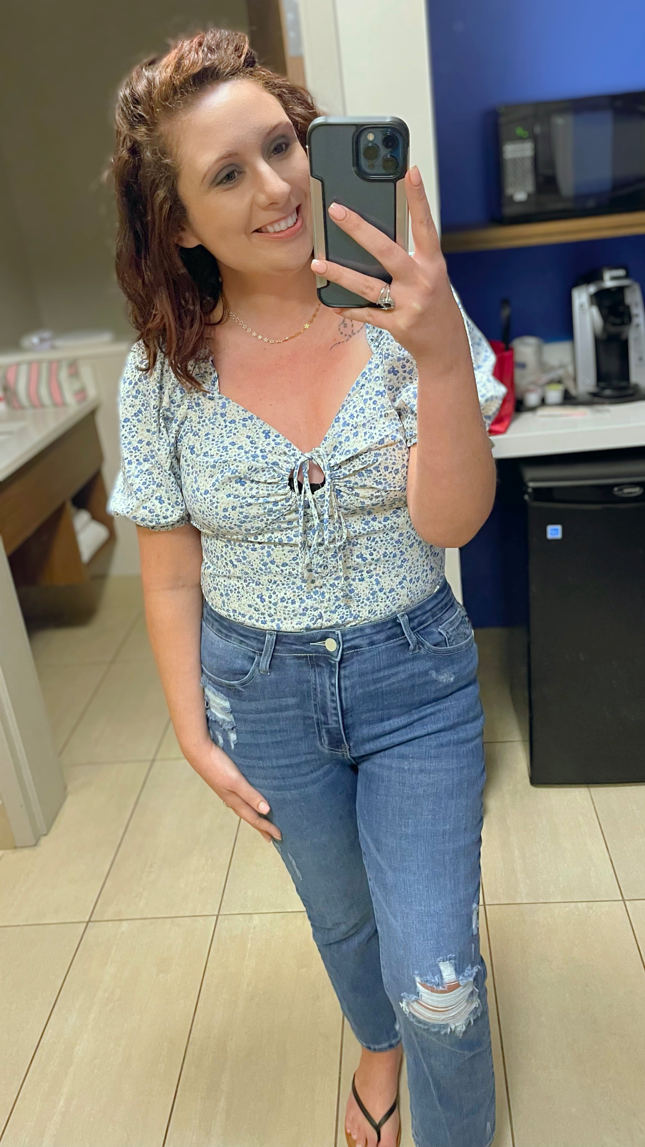 Ditsy Floral Puff-Sleeved Bodysuit