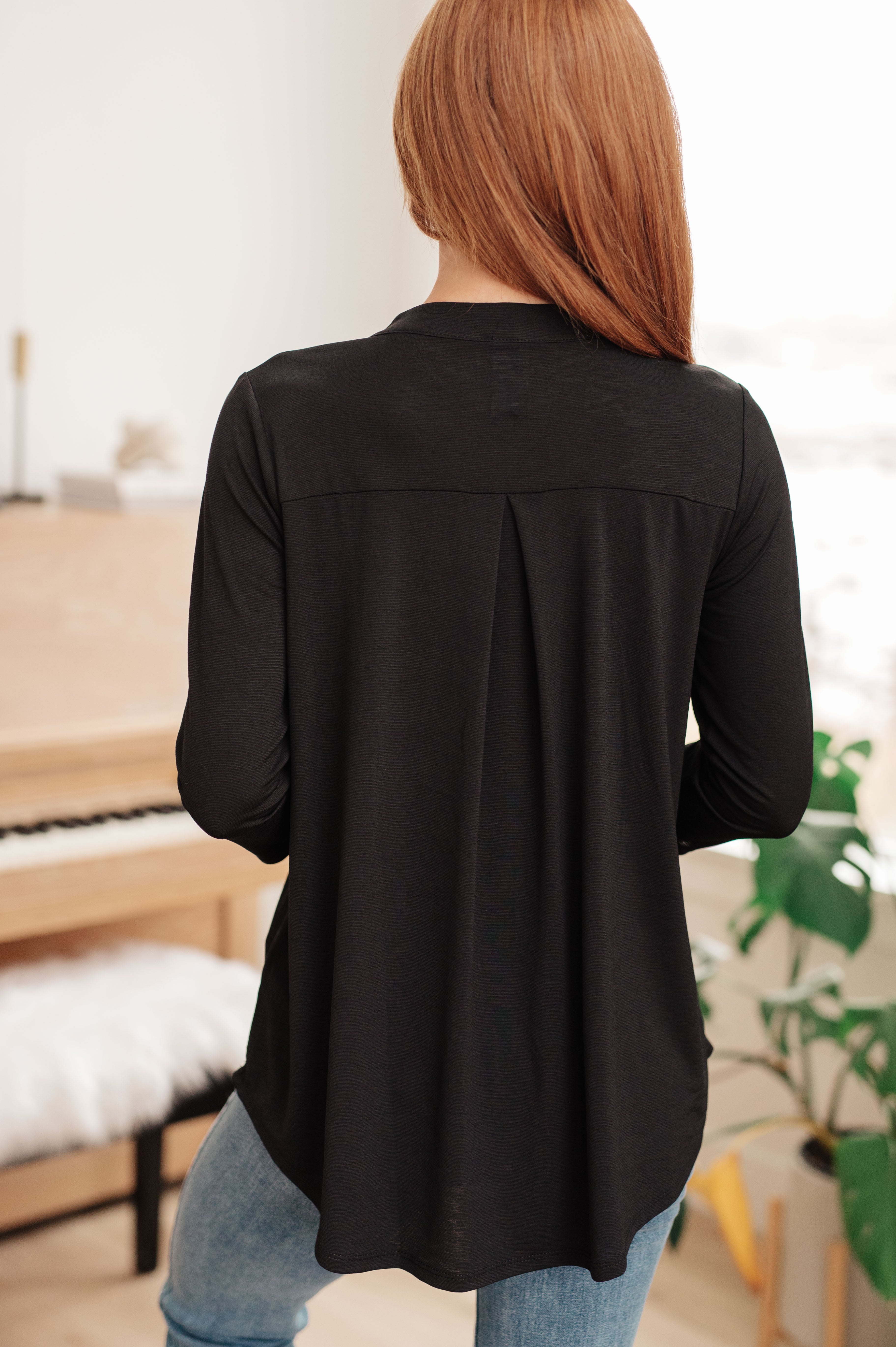 So Outstanding Top in Black - Small
