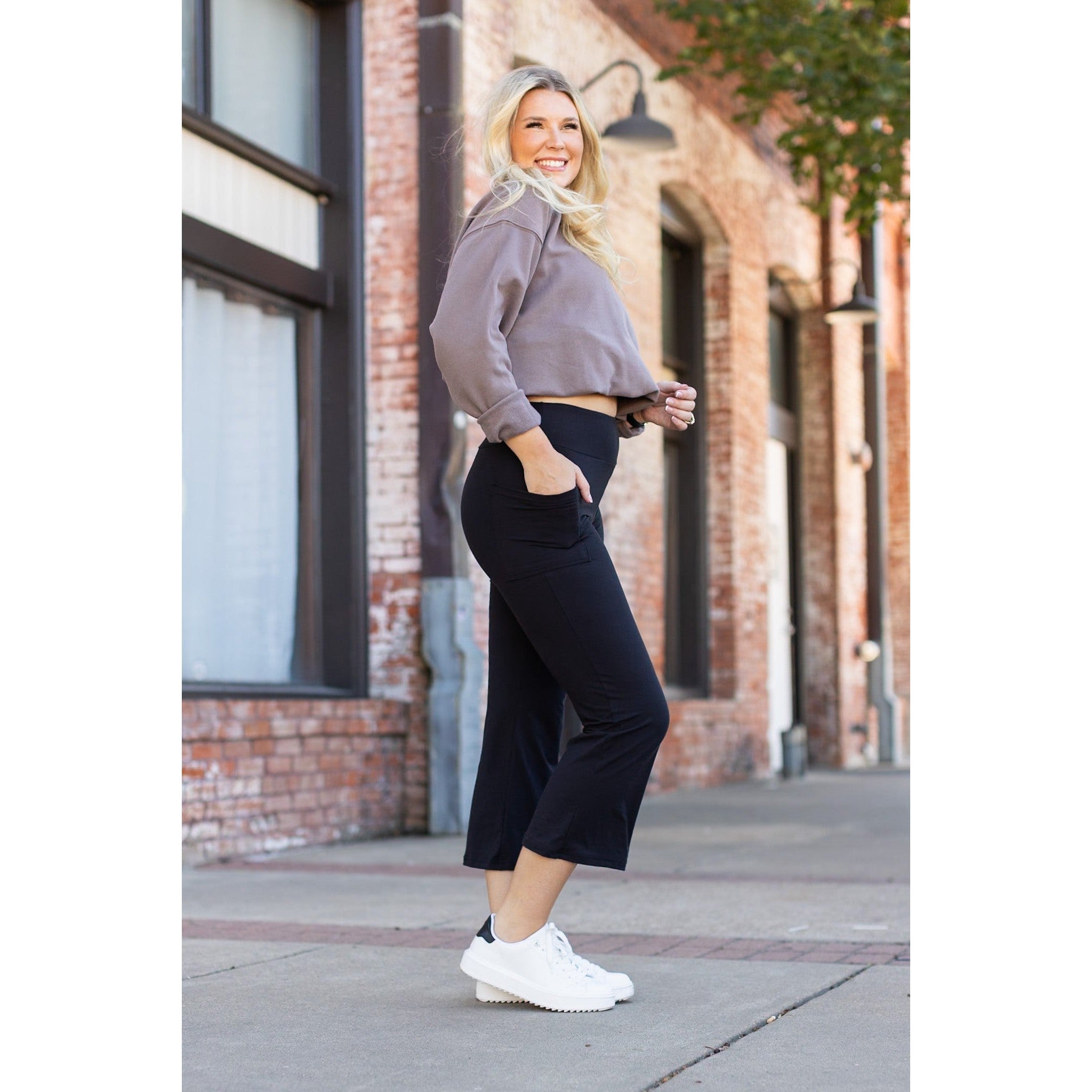 The Delilah - Kick Flare Leggings with Pockets