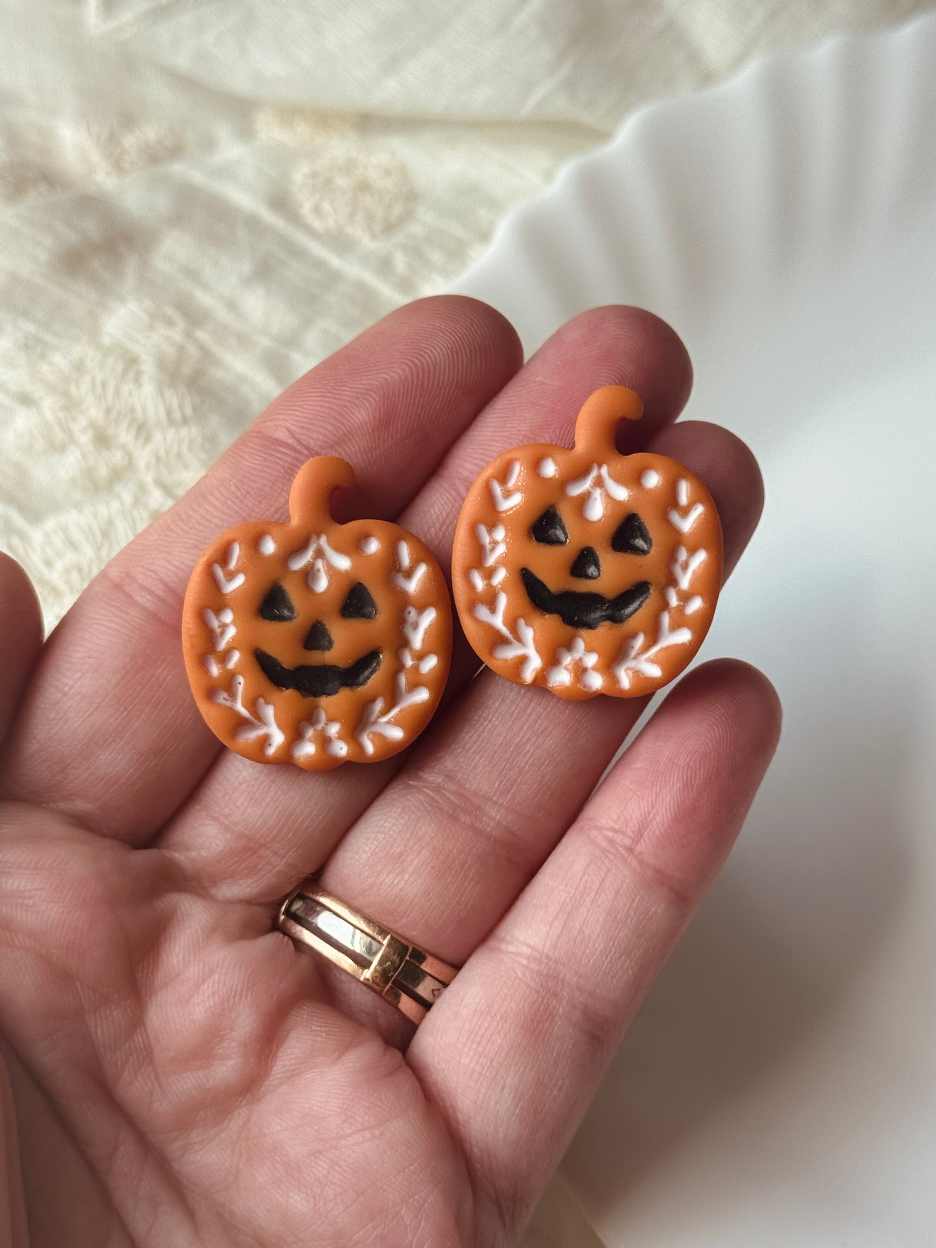 Folk Pumpkin Studs