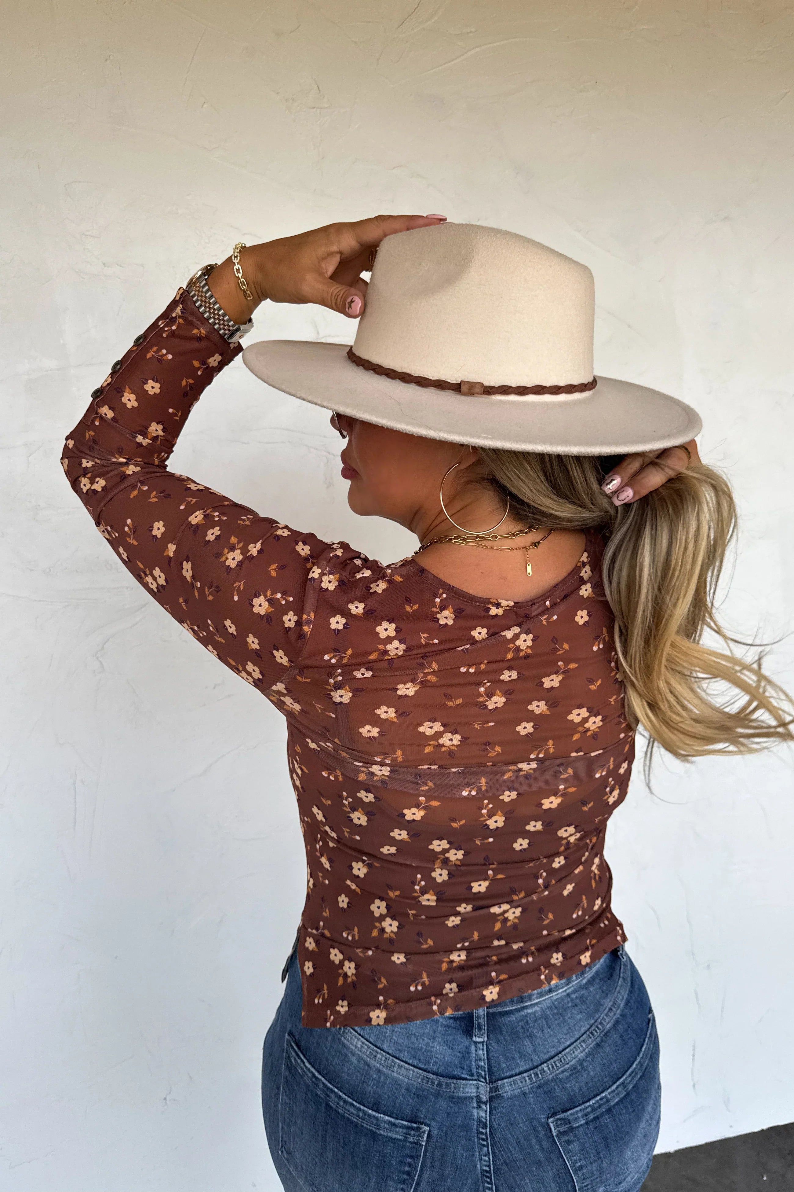 PRE-ORDER: Annie Vneck Mesh Top