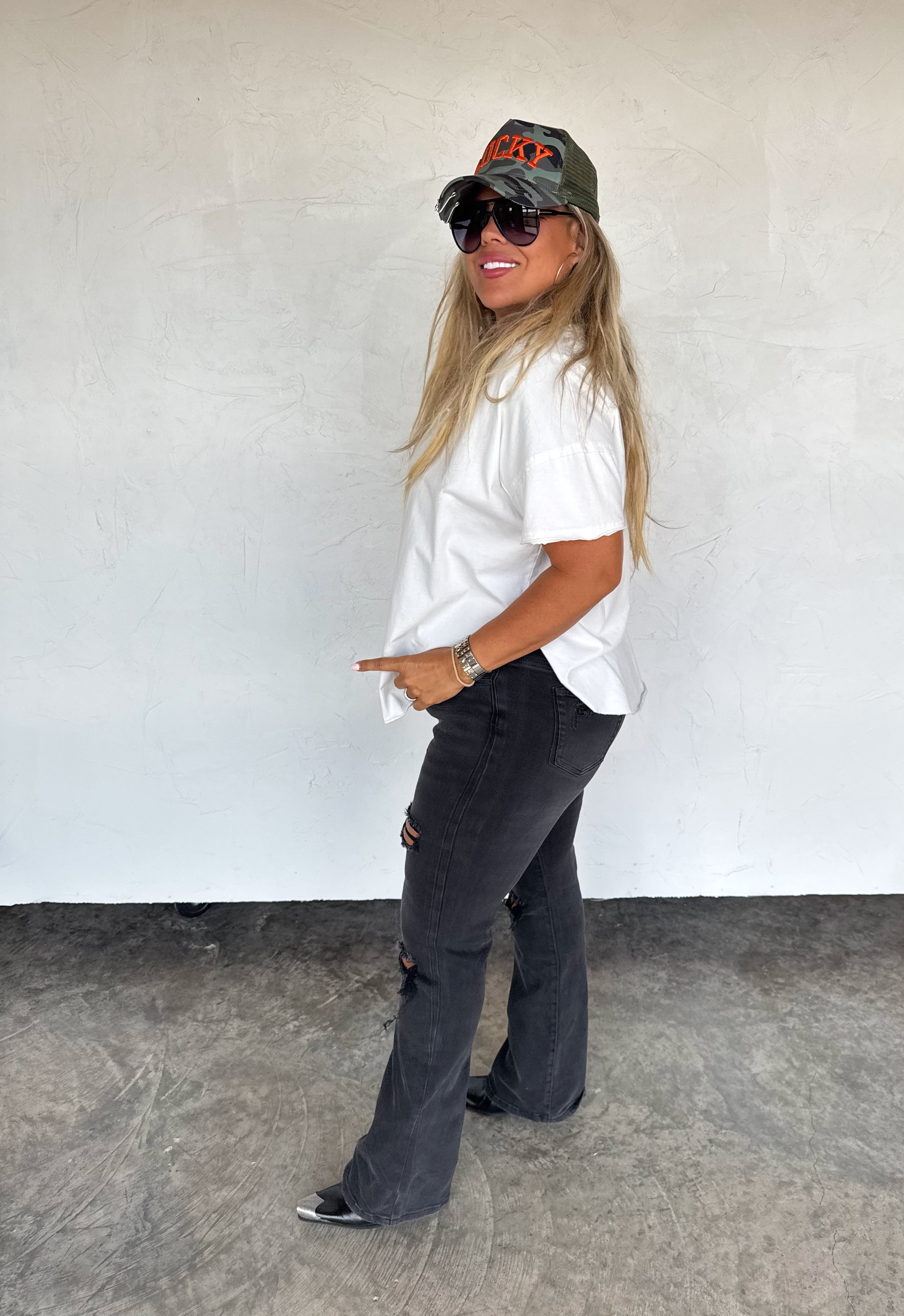 PRE-ORDER: NEW COLORS: ASHLAND STRAIGHT LEG DISTRESSED JEANS