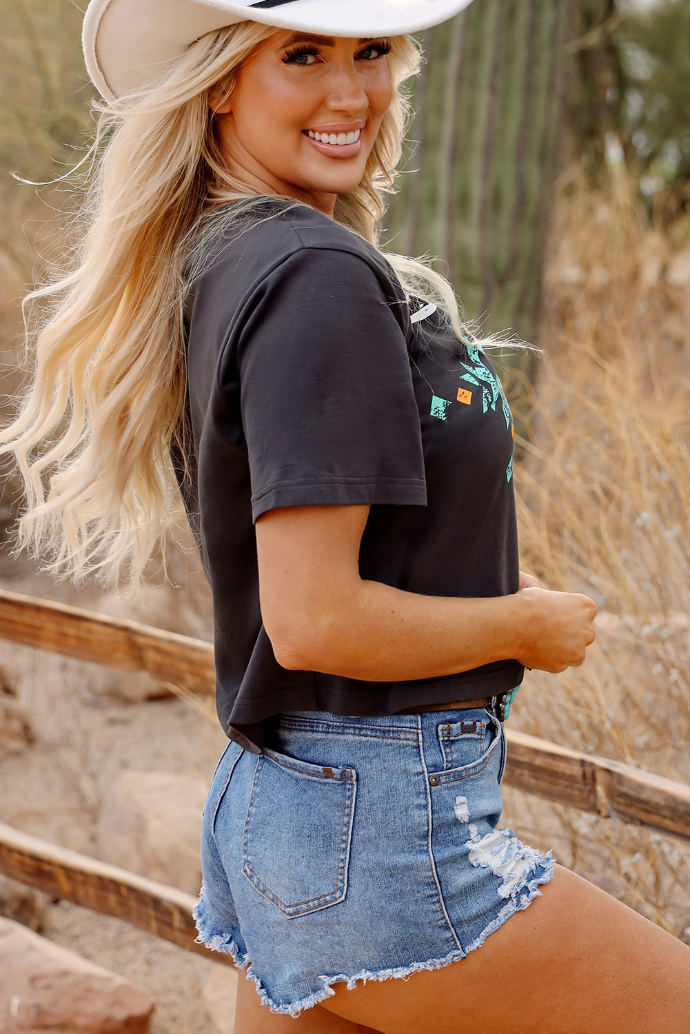 Vintage Western Bull Head Skull Turquoise Aztec Graphic Tee