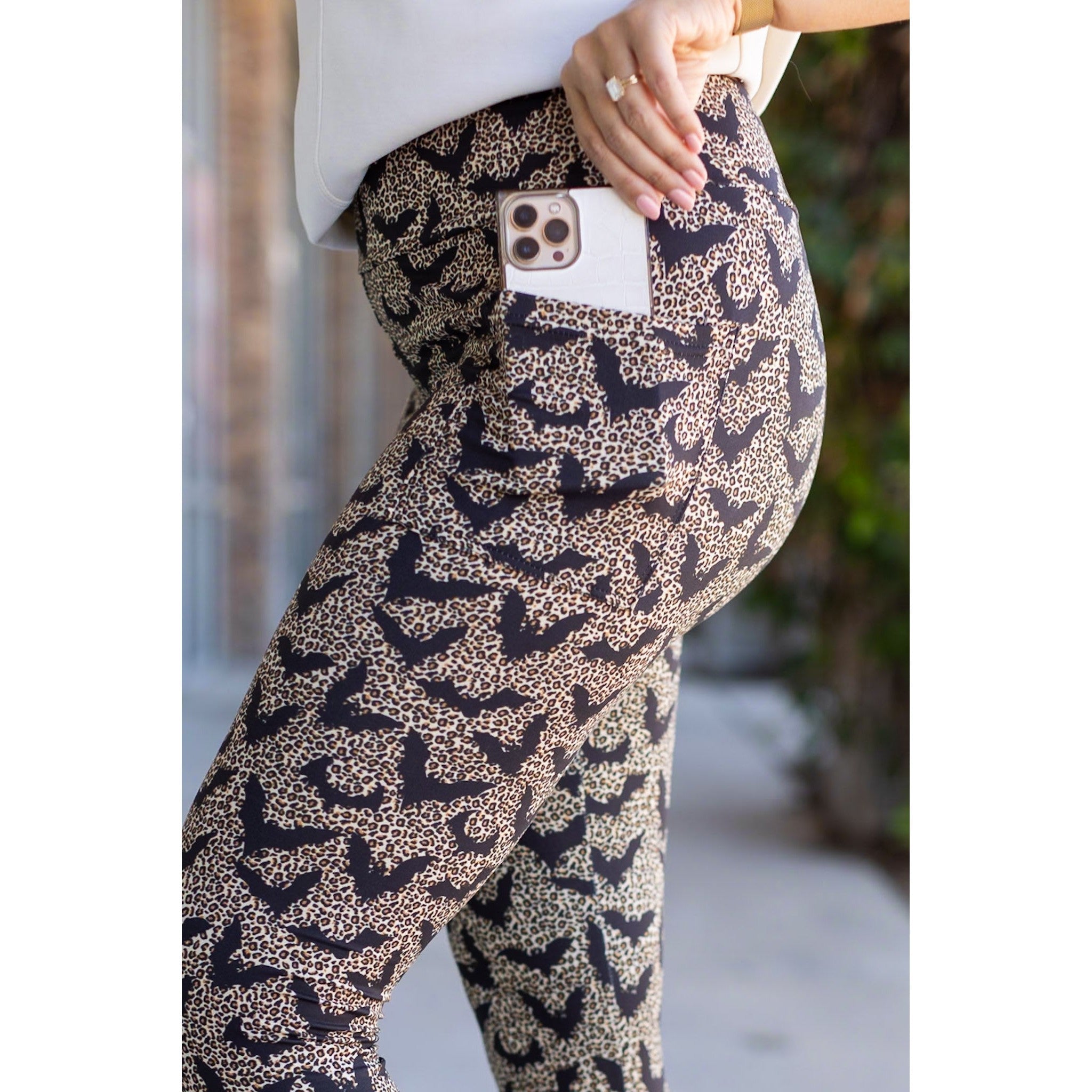 The Bianca - Leopard Bats Leggings