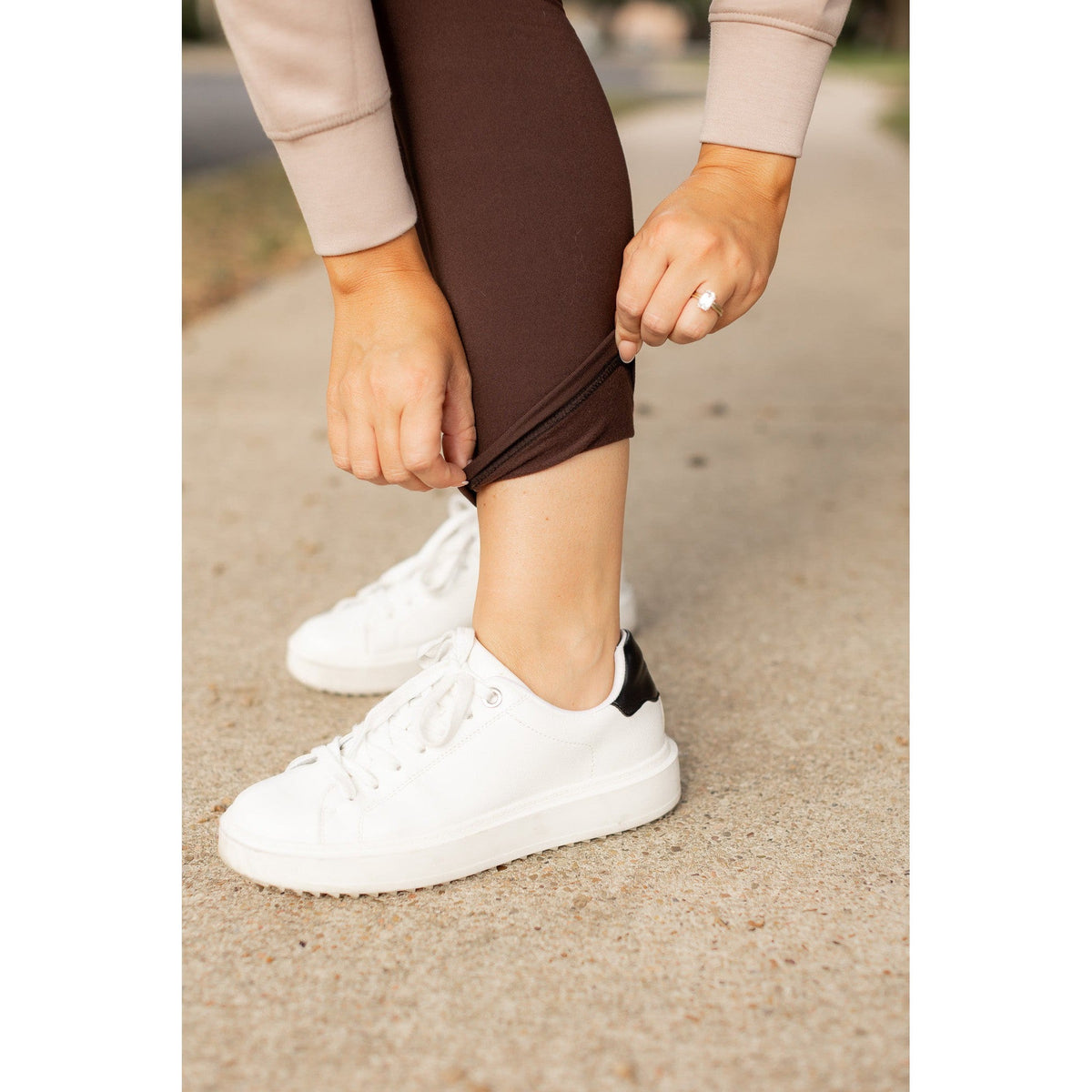 The Belle - Brown FLEECE Full Length Leggings with Pockets