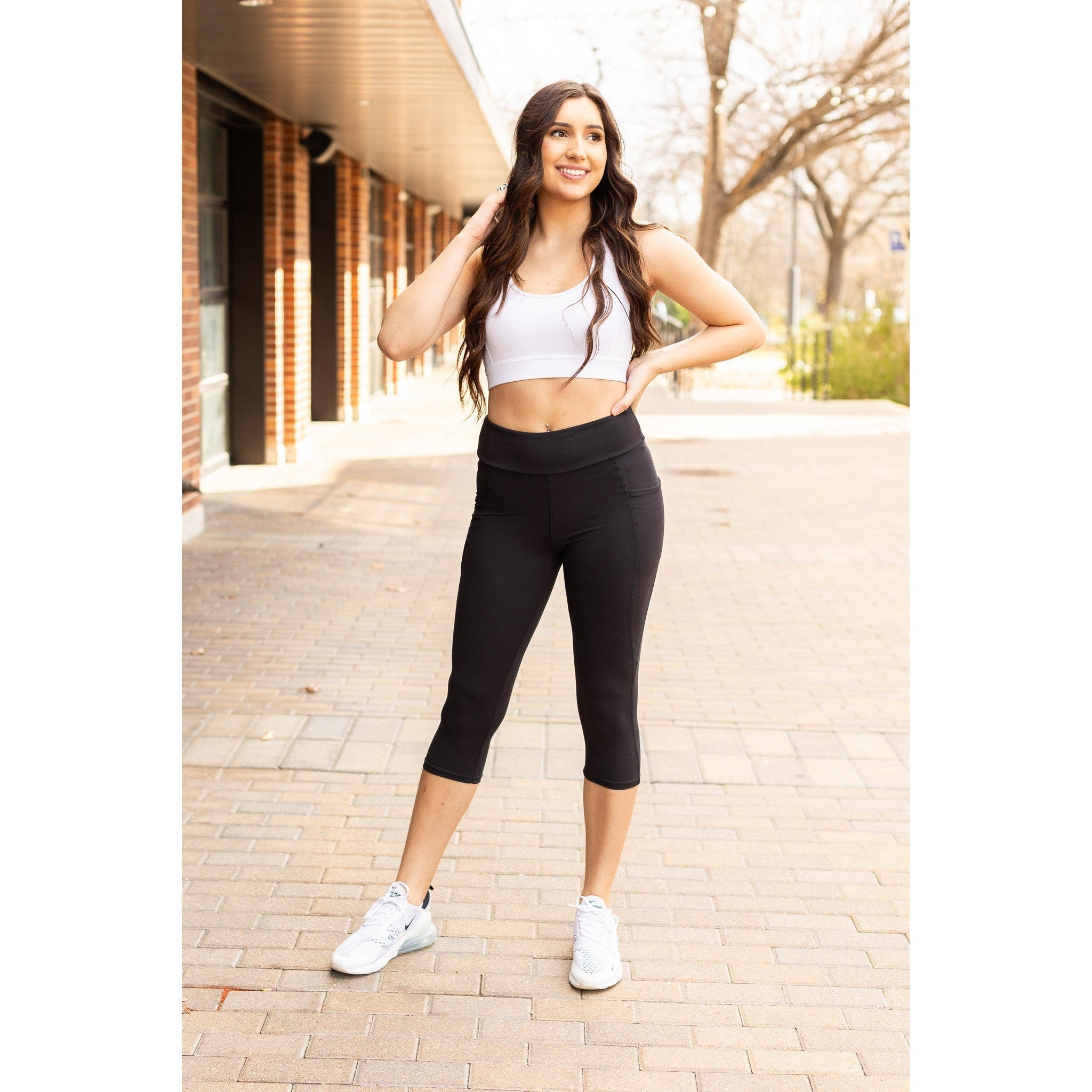 Sleek Pocket Collection - Capri Leggings