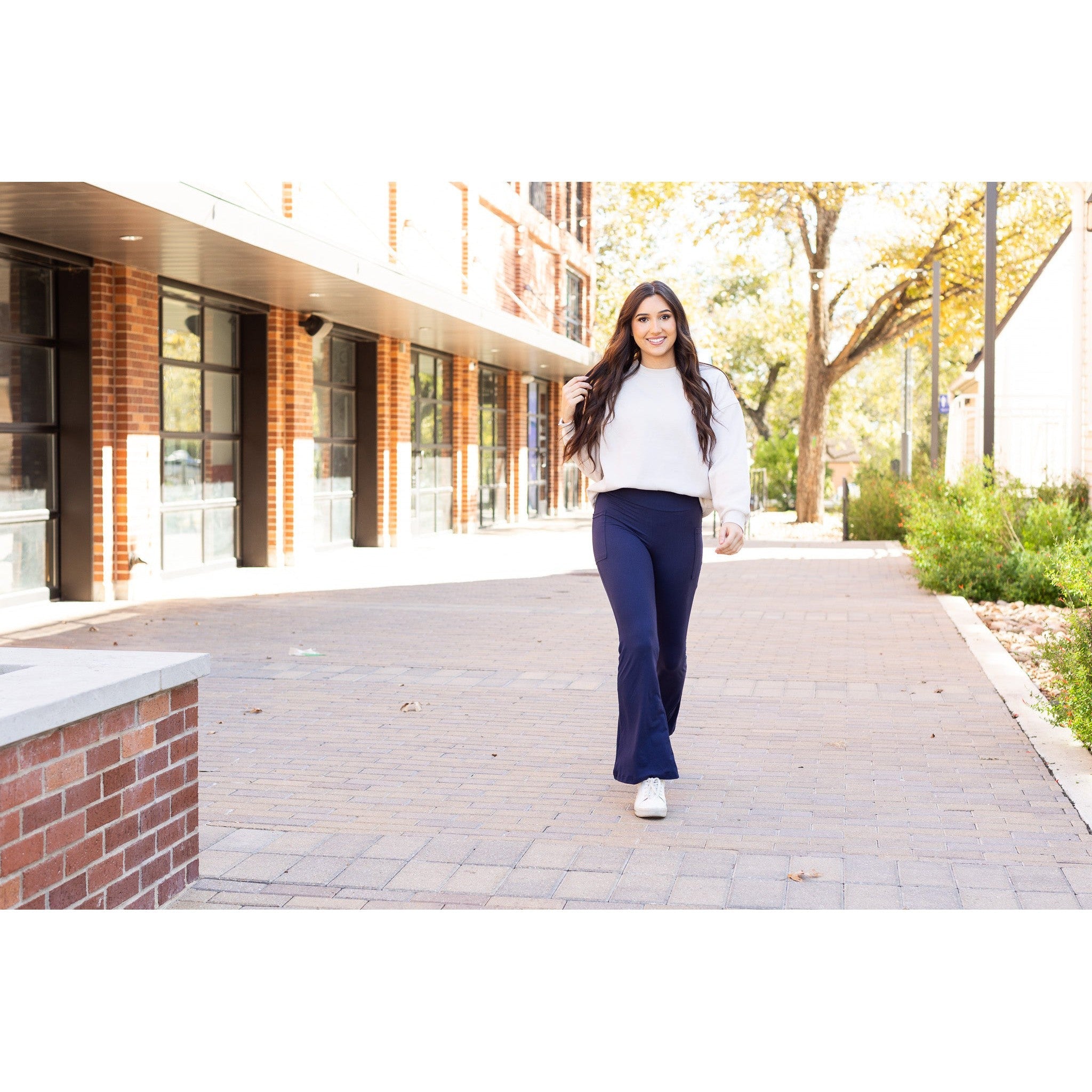 The Mila - 30" NAVY Bootcut Leggings with Pockets