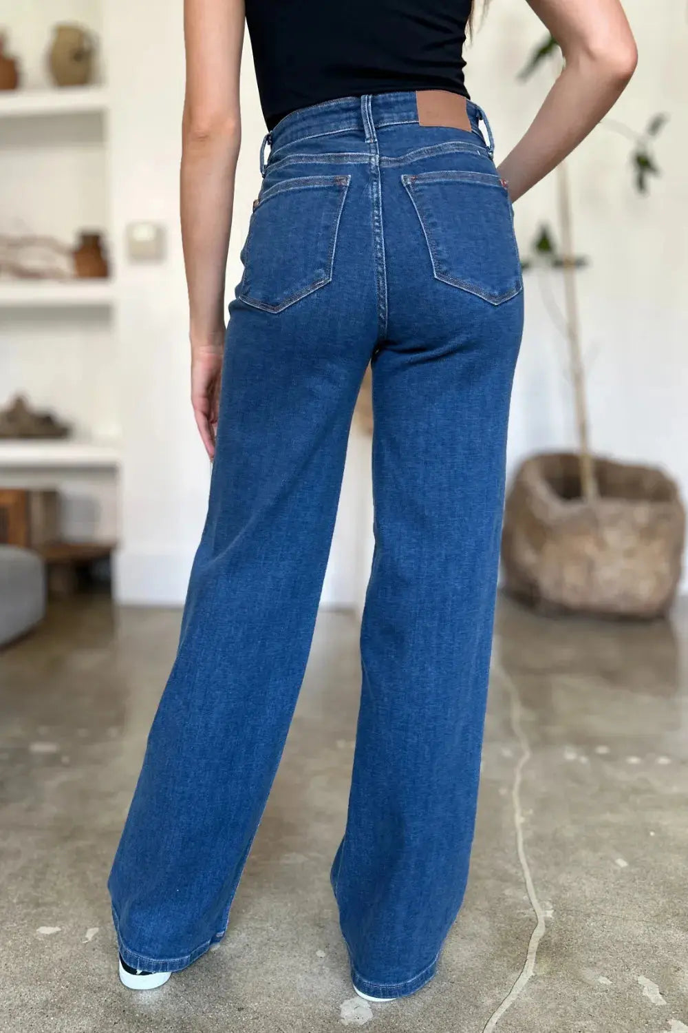 High Rise Straight Leg Jeans