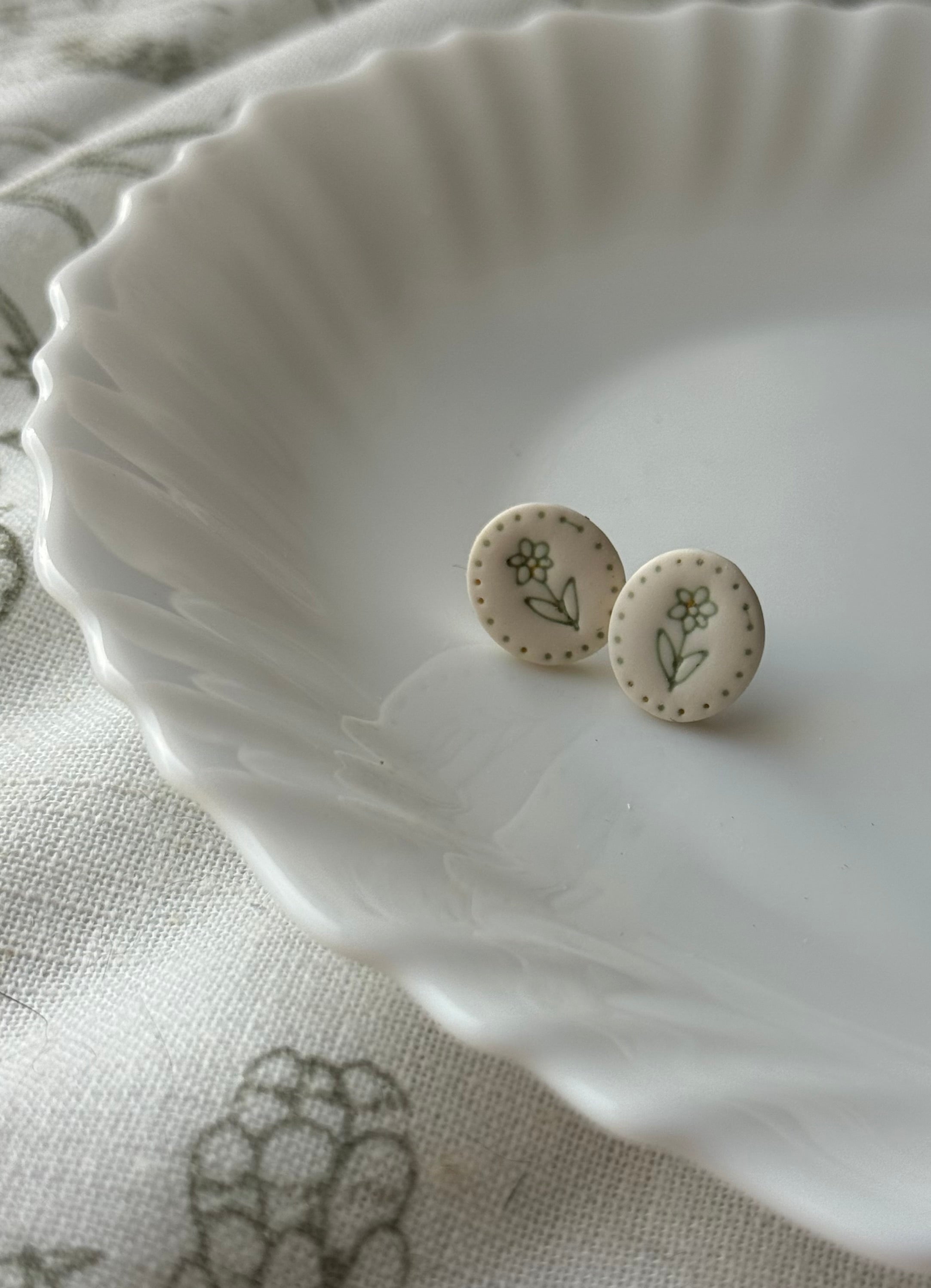 Dainty Flower Studs