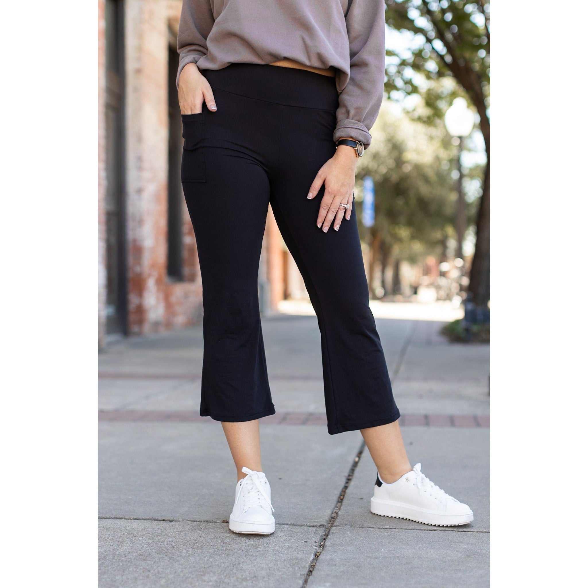 The Delilah - Kick Flare Leggings with Pockets