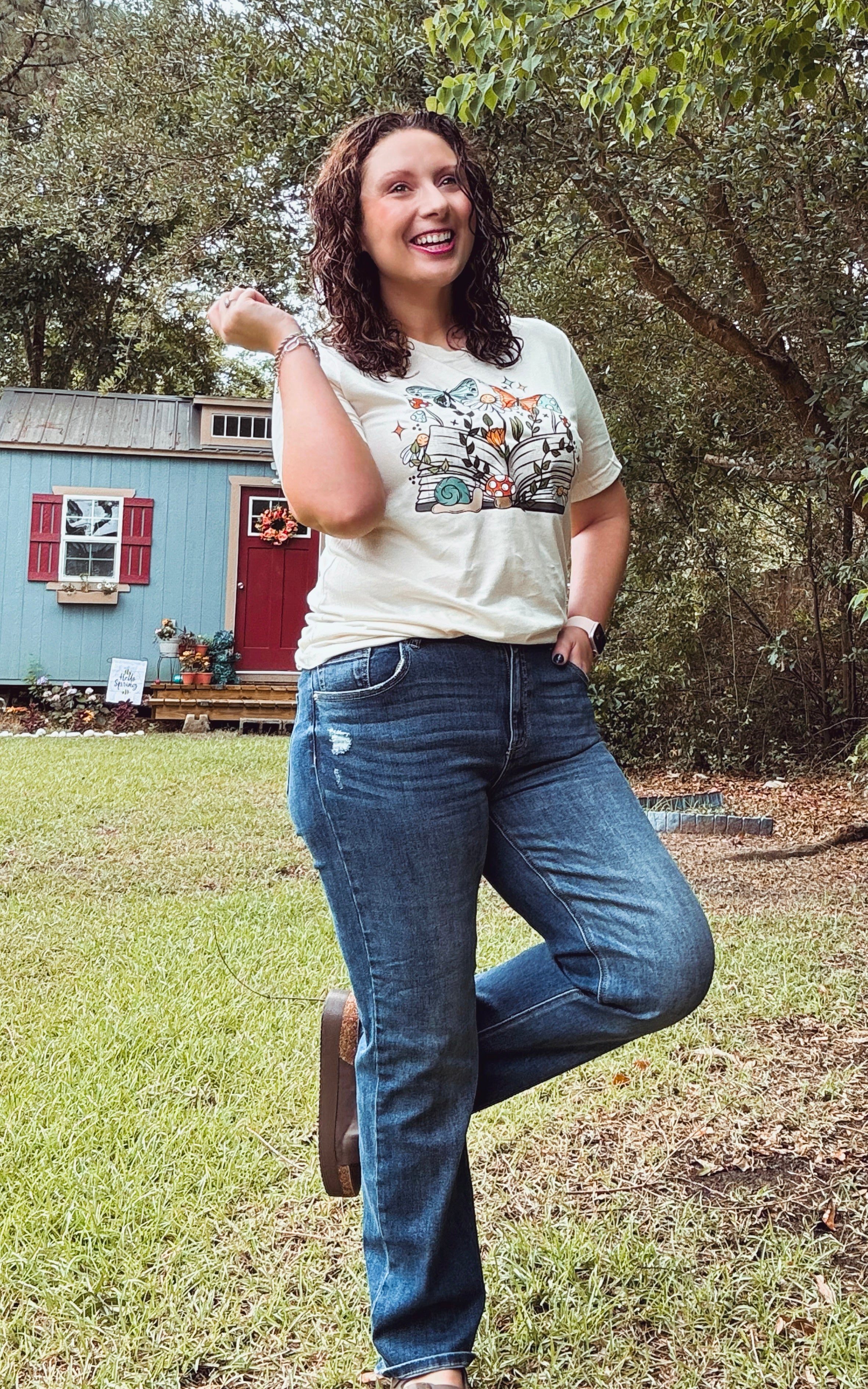 PRE-ORDER: Anne Distressed Classic Straight Jeans