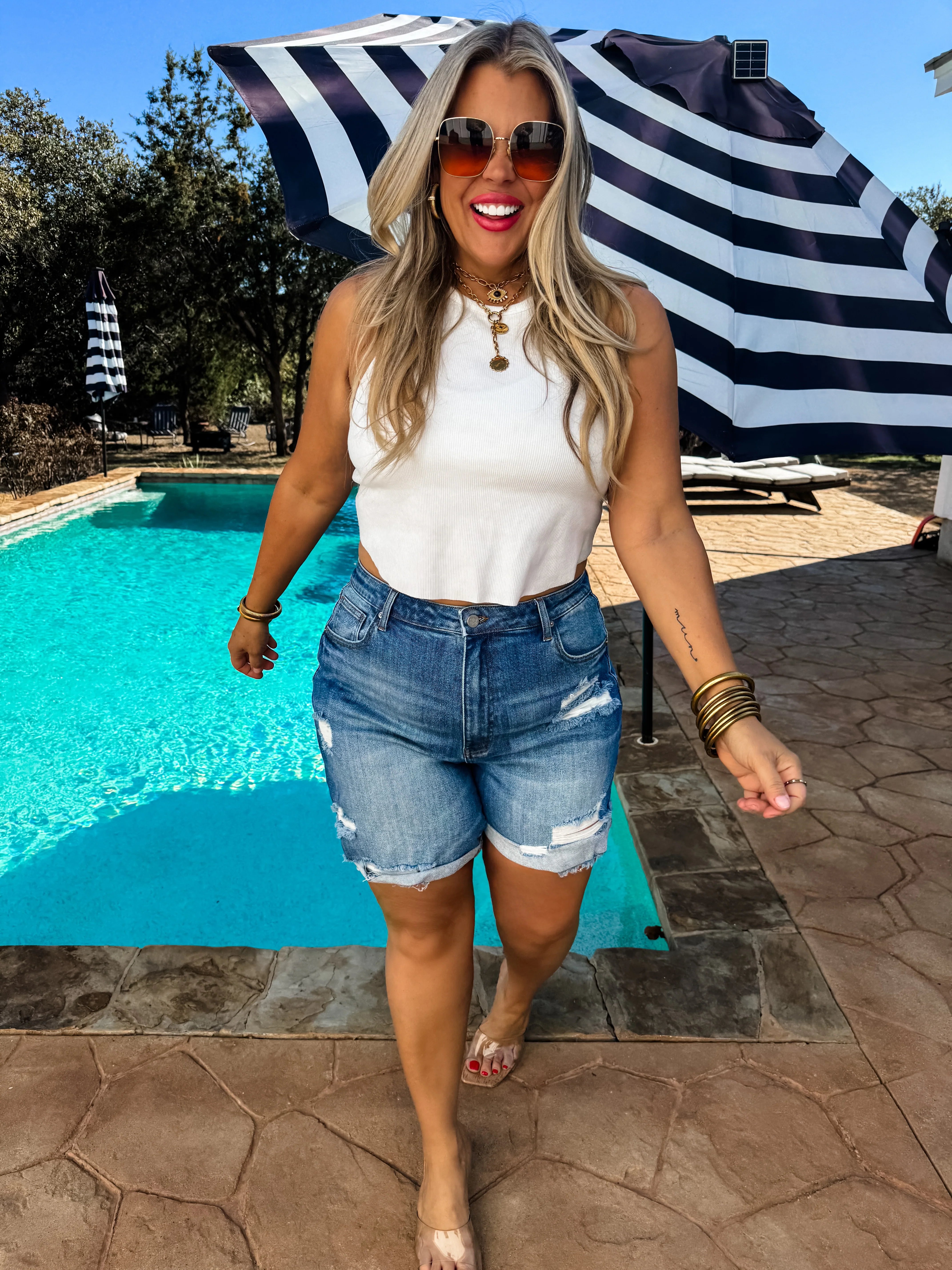 PRE-ORDER: GEORGIA DISTRESSED SHORTS