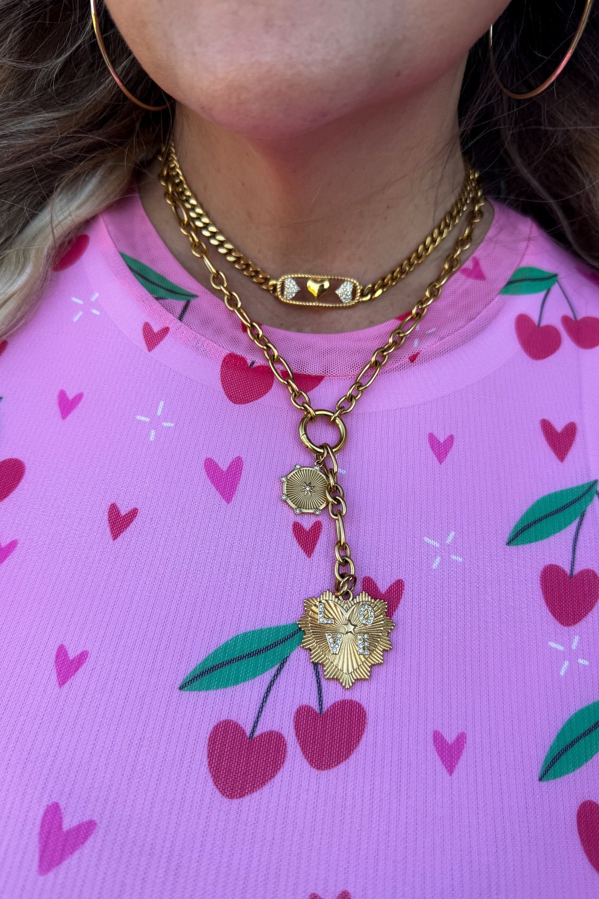 AMOUR LINK CHARM NECKLACE