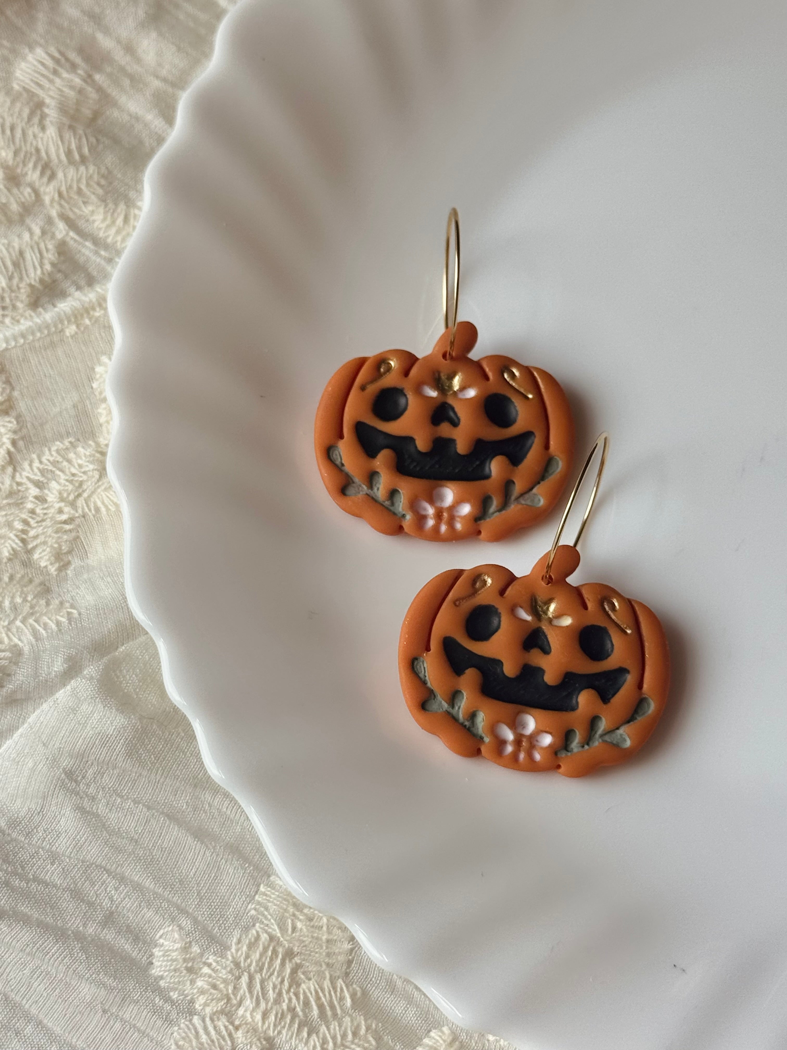 Jack-o-lantern Hoops