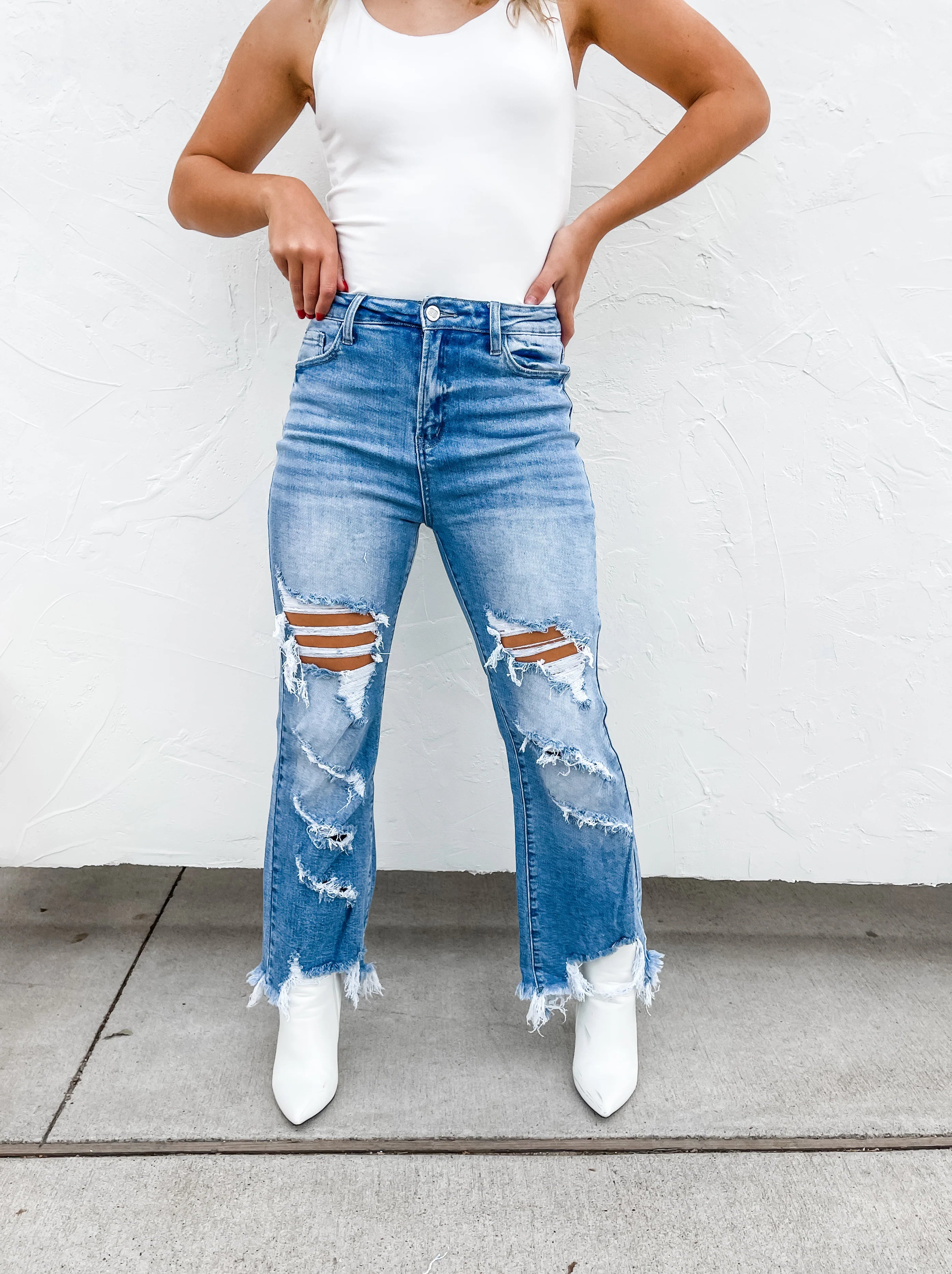 URBAN DISTRESSED CROP JEAN