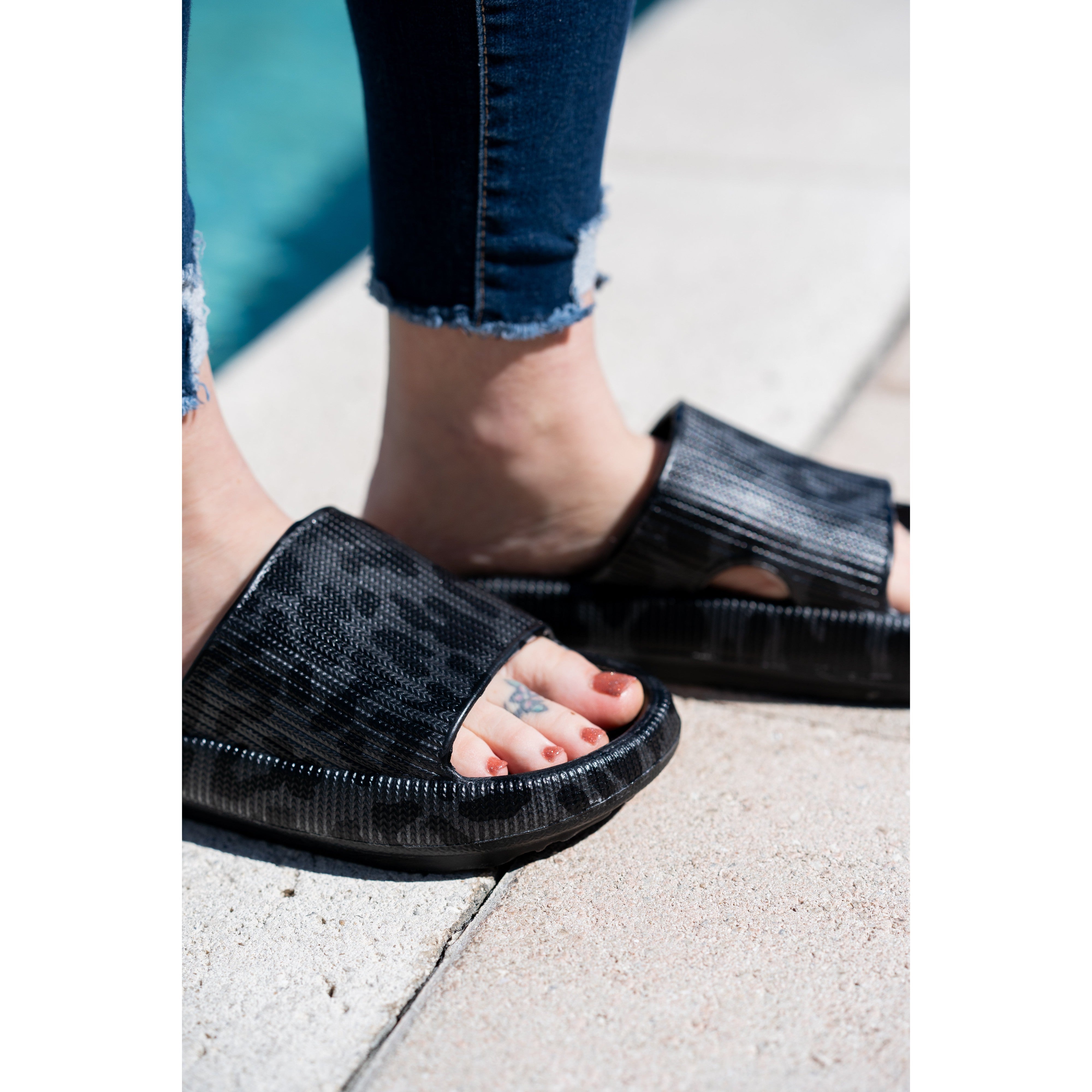 BLACK LEOPARD  Insanely Comfy - Beach or Casual Slides