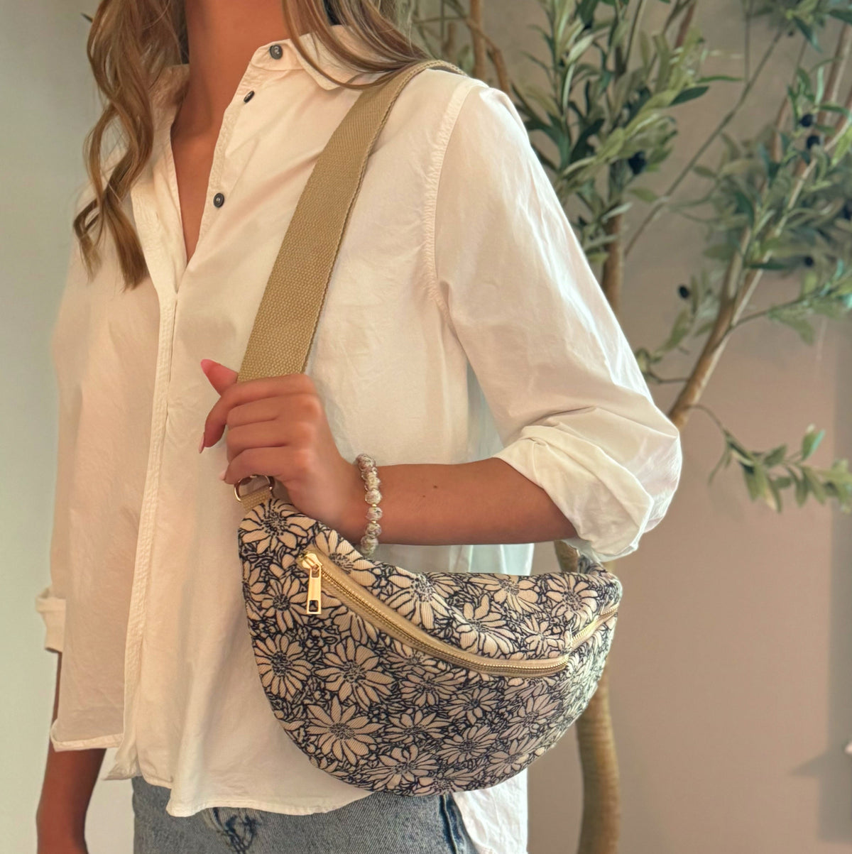 Vintage Floral Sling Bag – Adjustable Crossbody with Wide Strap