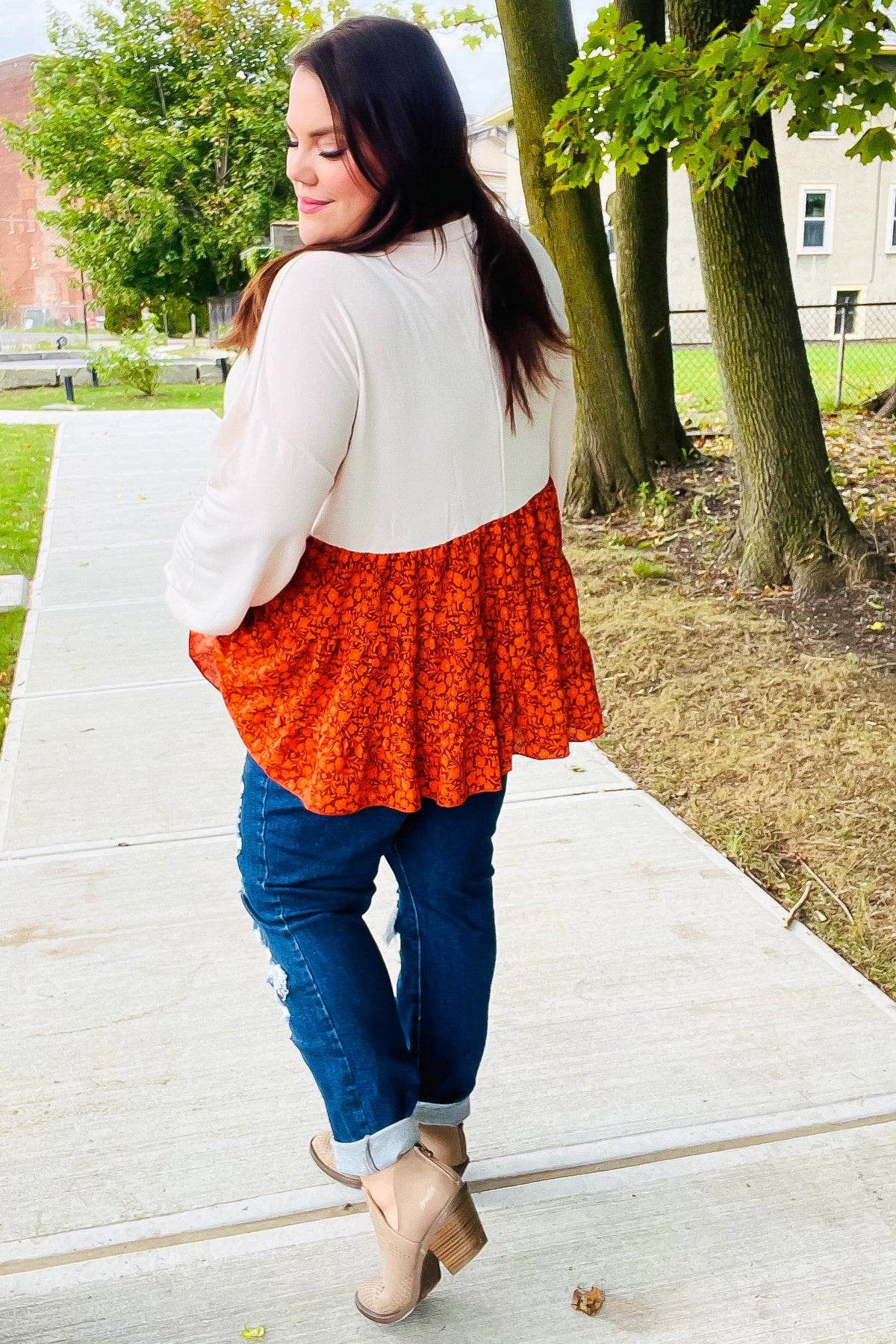 Star Struck Vintage Floral Oatmeal Tiered Babydoll Top