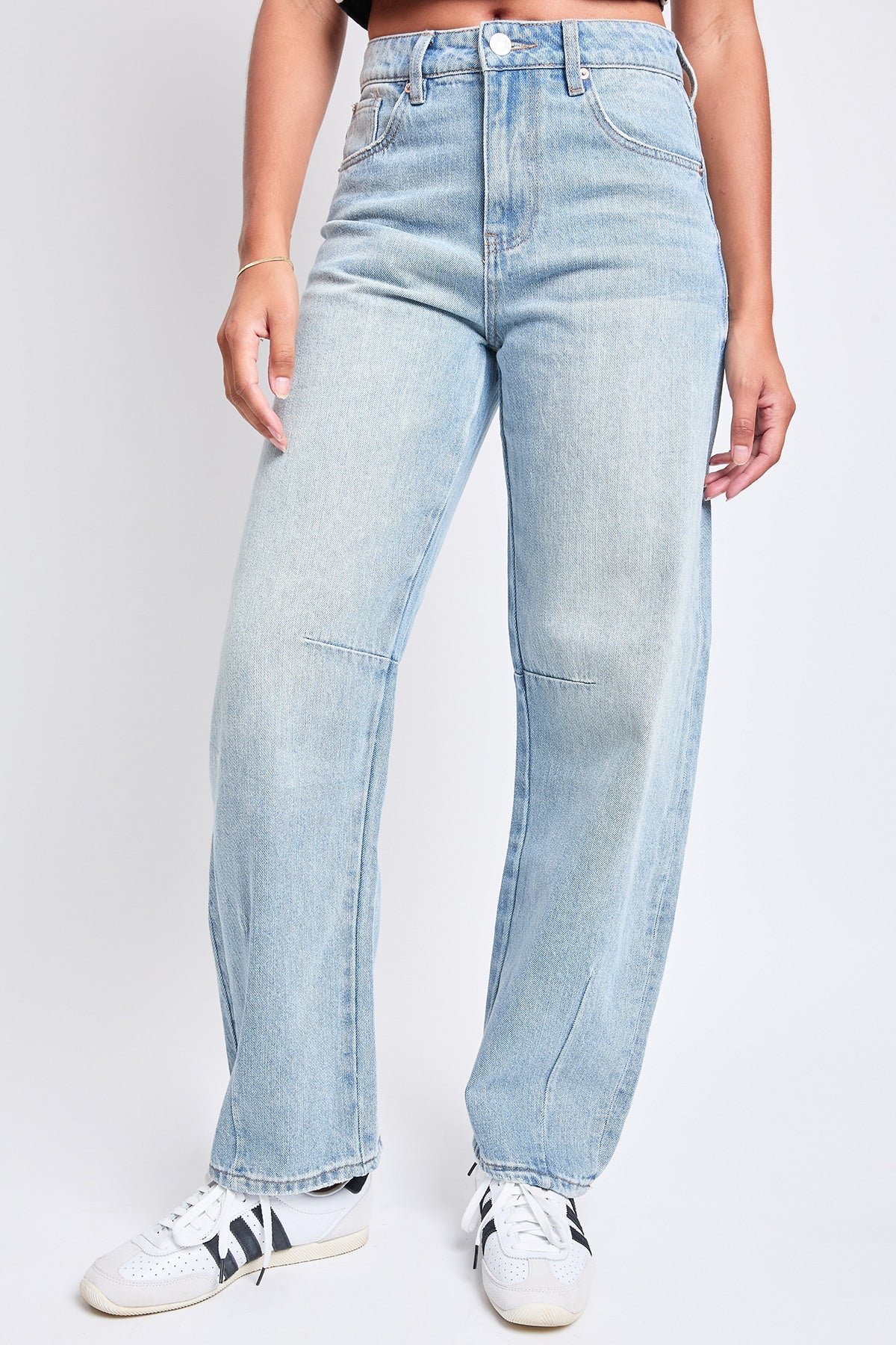Rigid Detailed Barrel Jeans