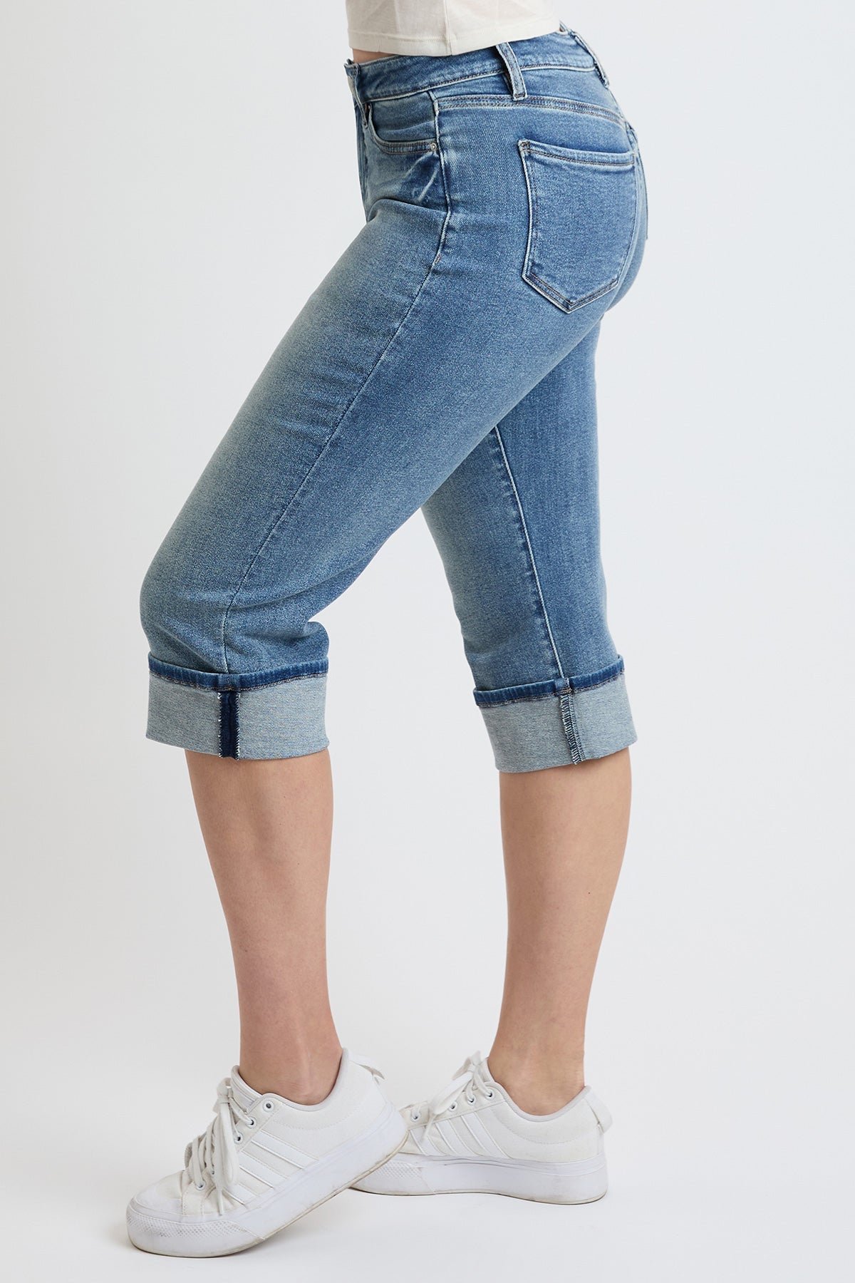 YMI Premium Stretch Essential Cuff Capri