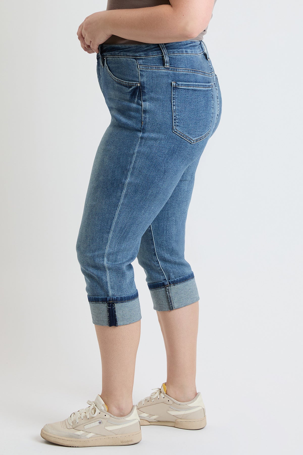 Curvy Premium Stretch Cuff Essential Capri
