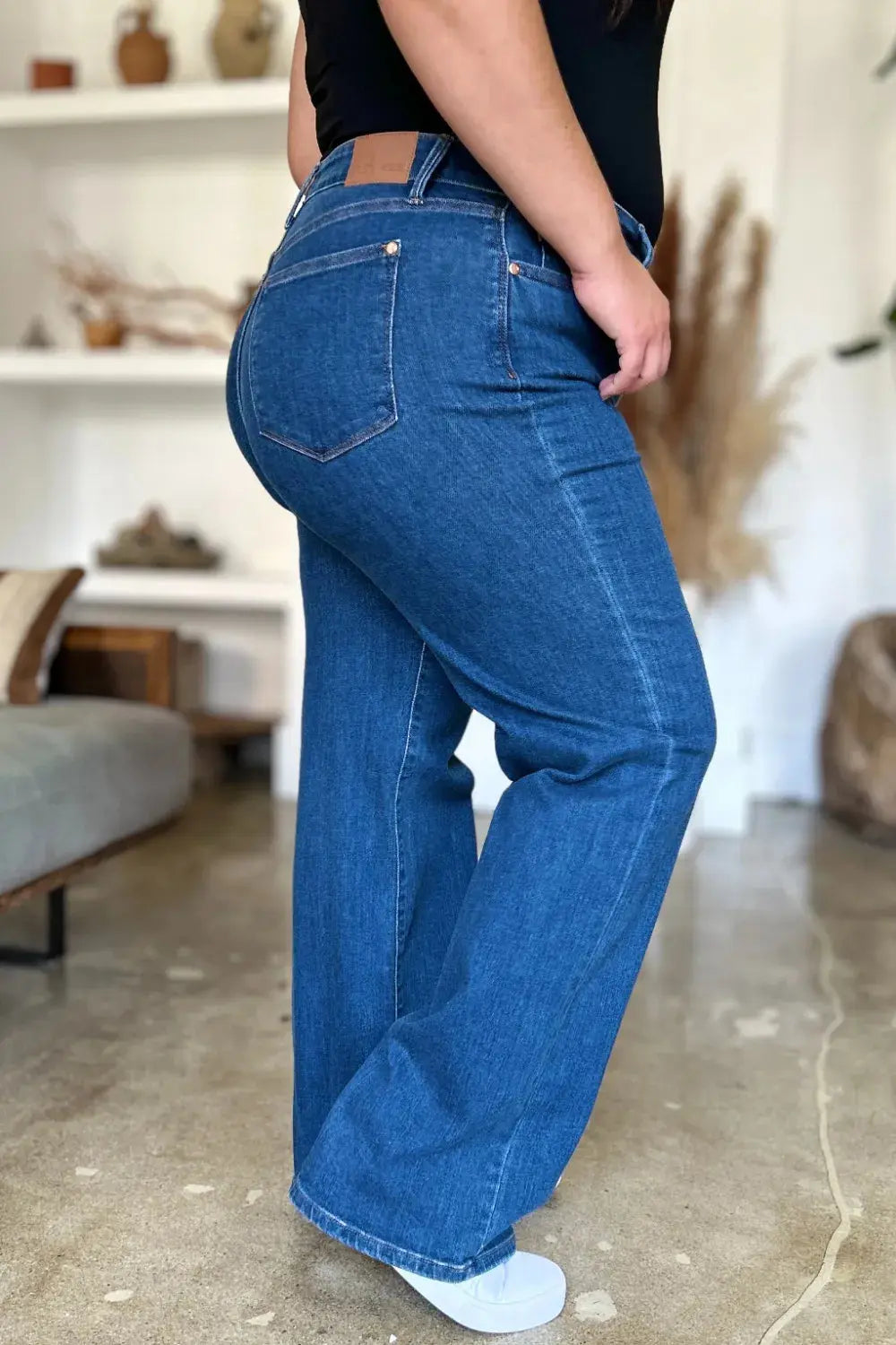 High Rise Straight Leg Jeans