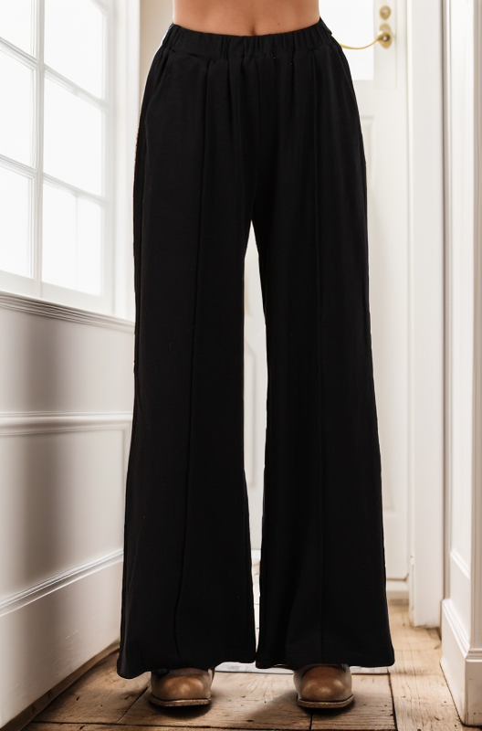 A Classy Girl Wide Leg Pants in Black