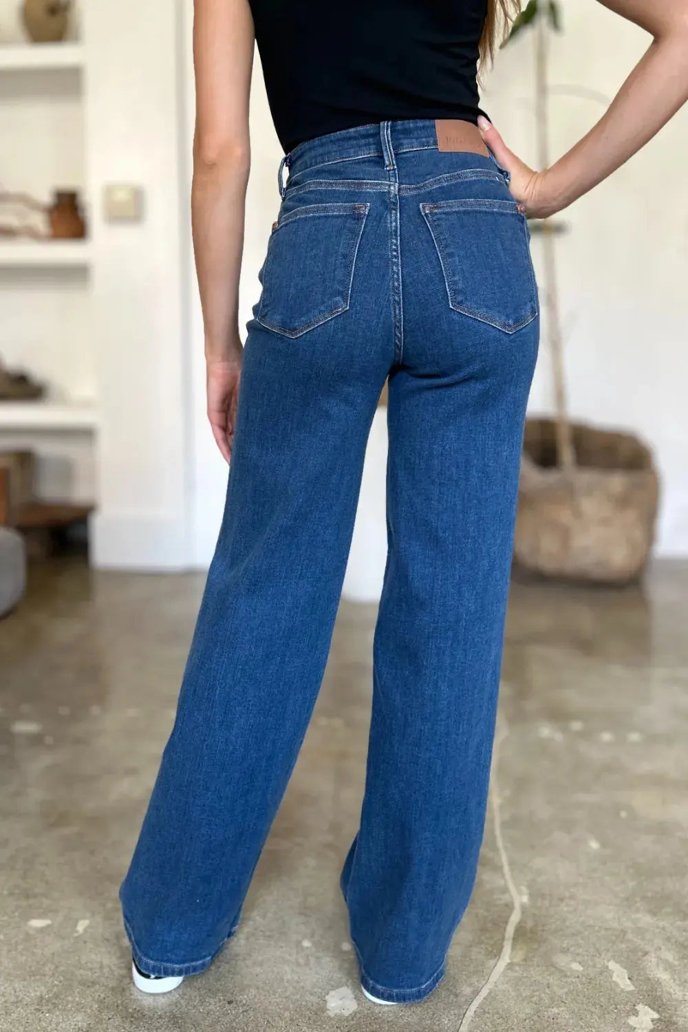 High Rise Straight Leg Jeans