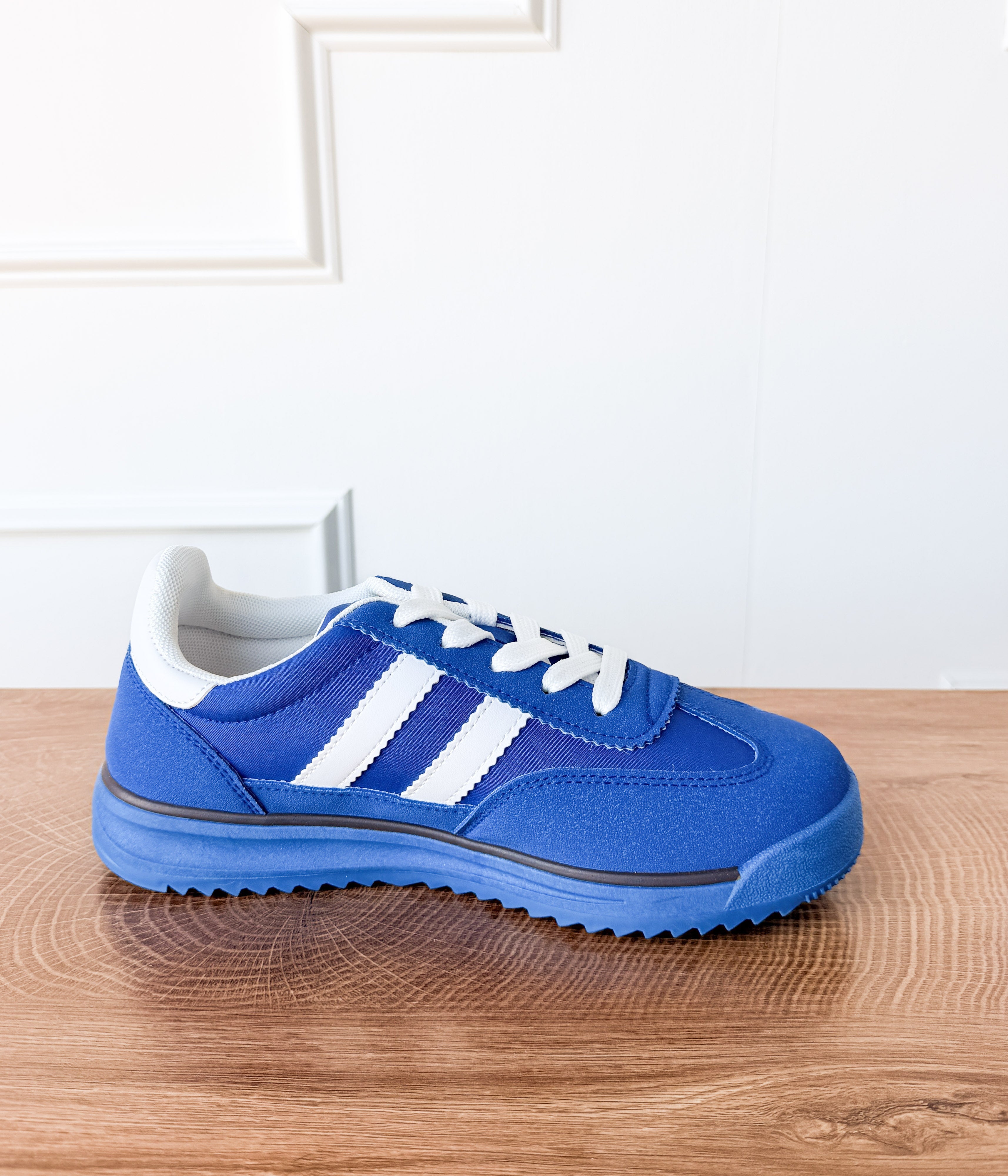 Tokyo Dual Stripe Sneakers in Blue
