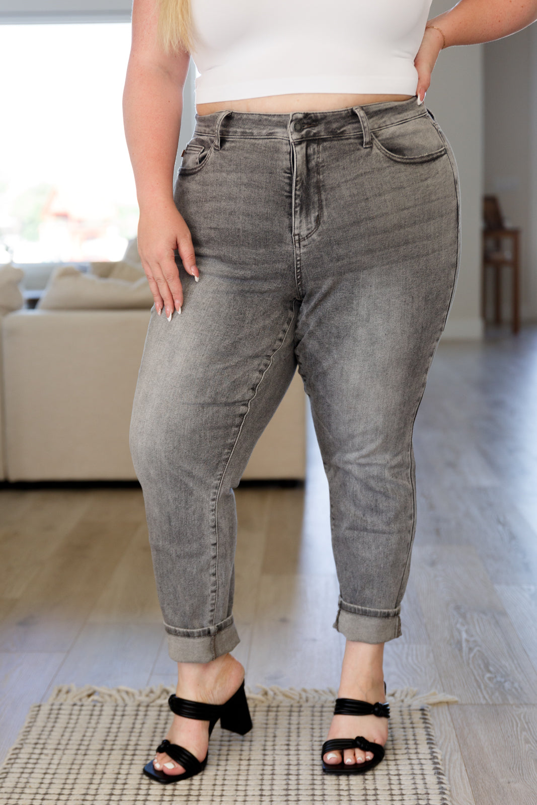 High Rise Stone Wash Slim Jeans in Gray